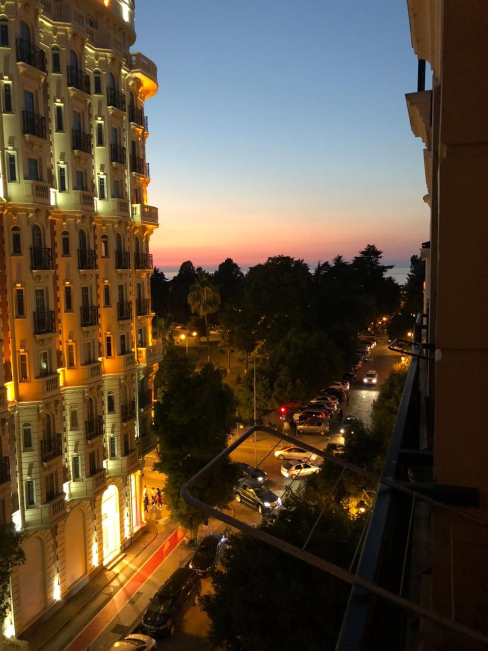 Apartment Gio Batumi Exteriör bild