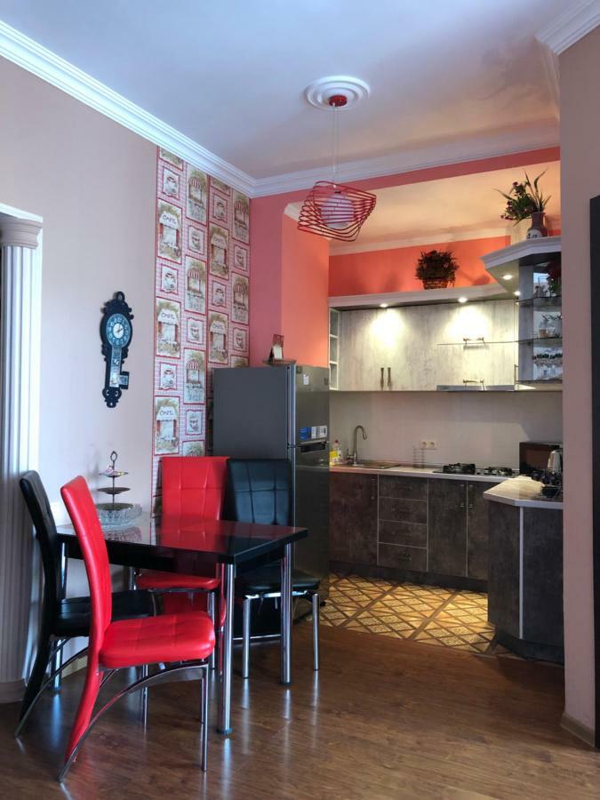 Apartment Gio Batumi Exteriör bild
